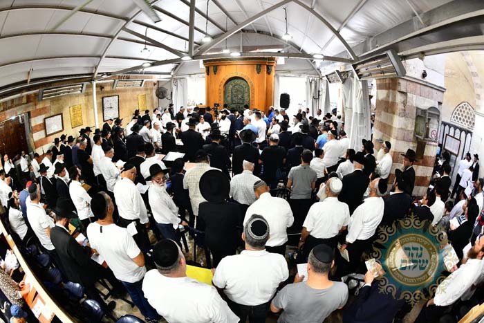תפילות במערת המכפלה תשפג (77)