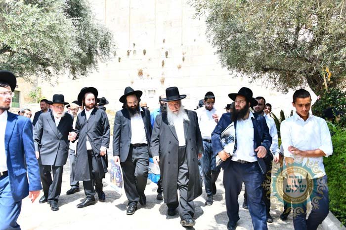 תפילות במערת המכפלה תשפג (88)
