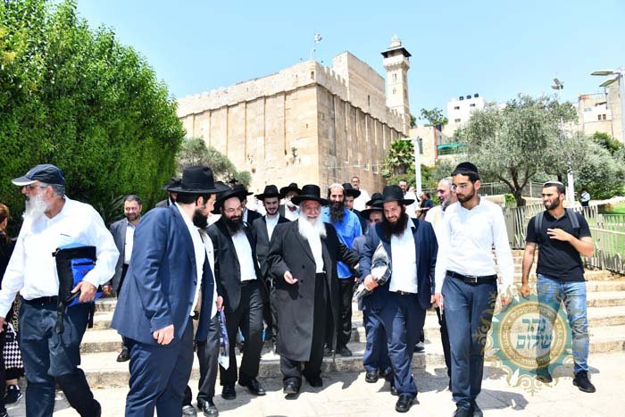 תפילות במערת המכפלה תשפג (73)